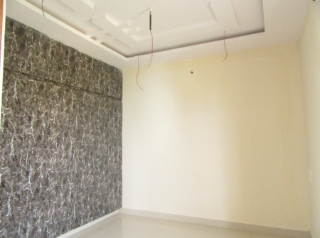 4) Li id : 121 - Childrens Bedroom.JPG